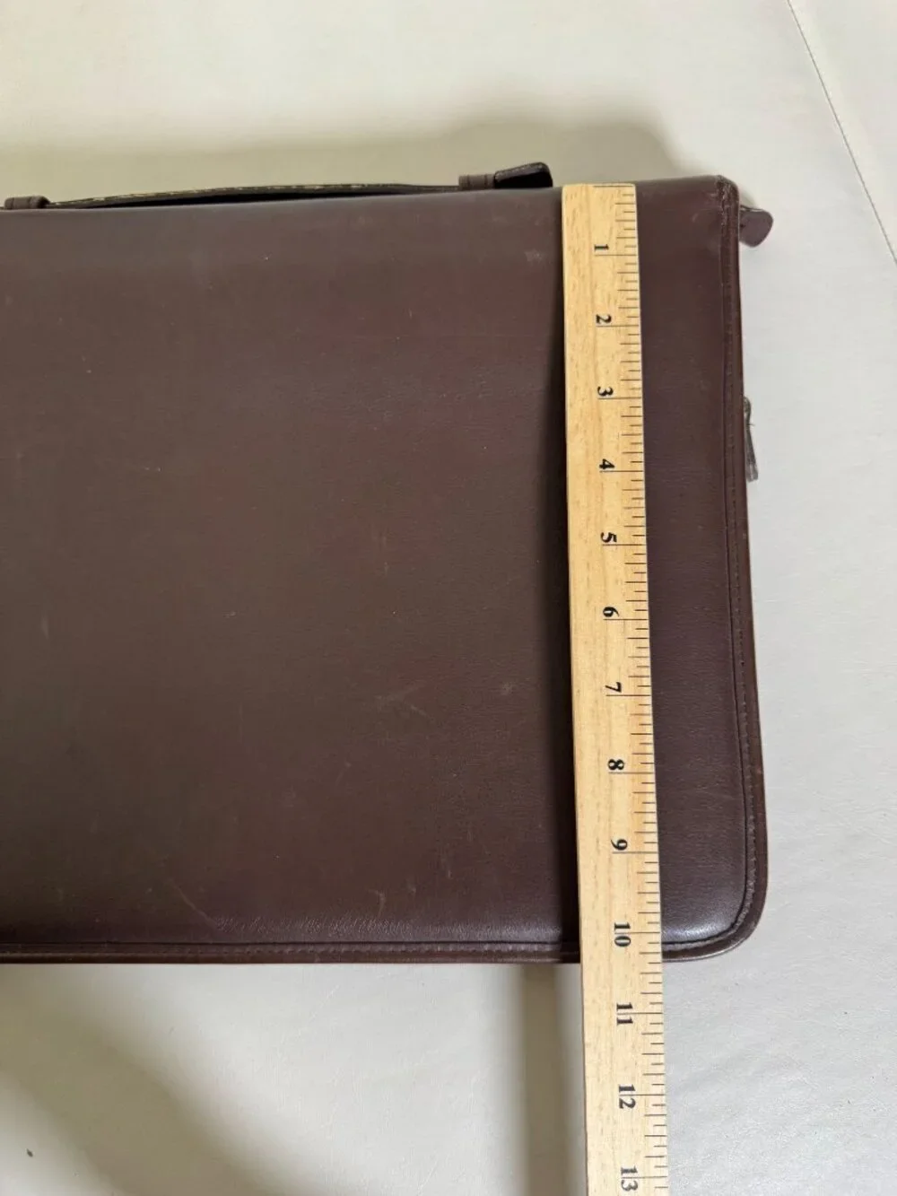 Coach Brown Leather Zip Around Portfolio Binder 3-Ring Organizer Interior Pocket